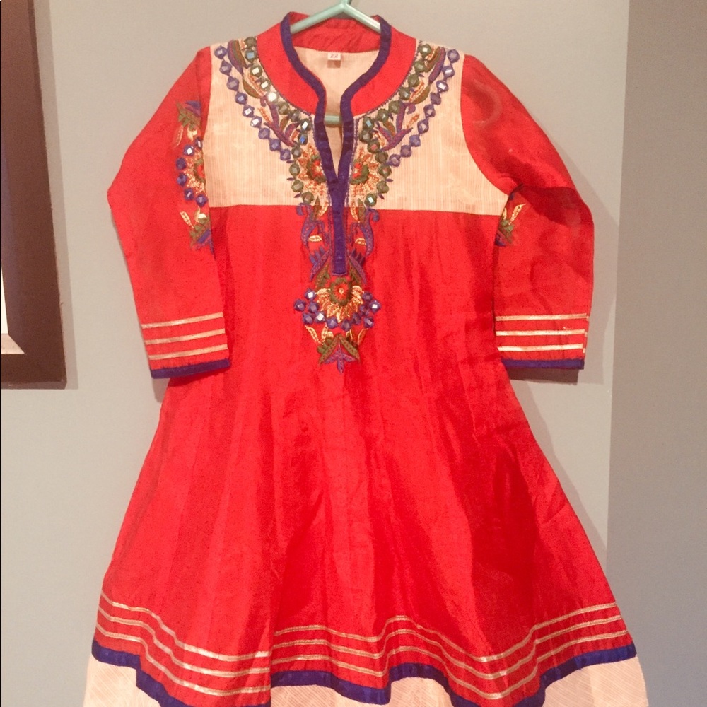 STUNNING SANWAR DRESS (NEW)